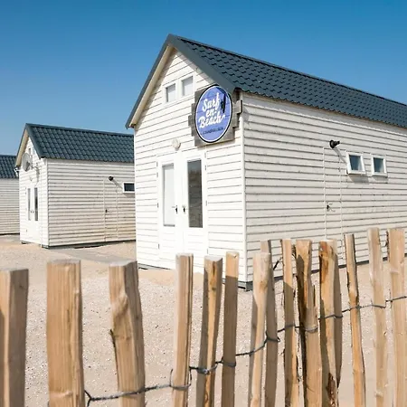 Surf En Strandhuisjes Ferienhaus